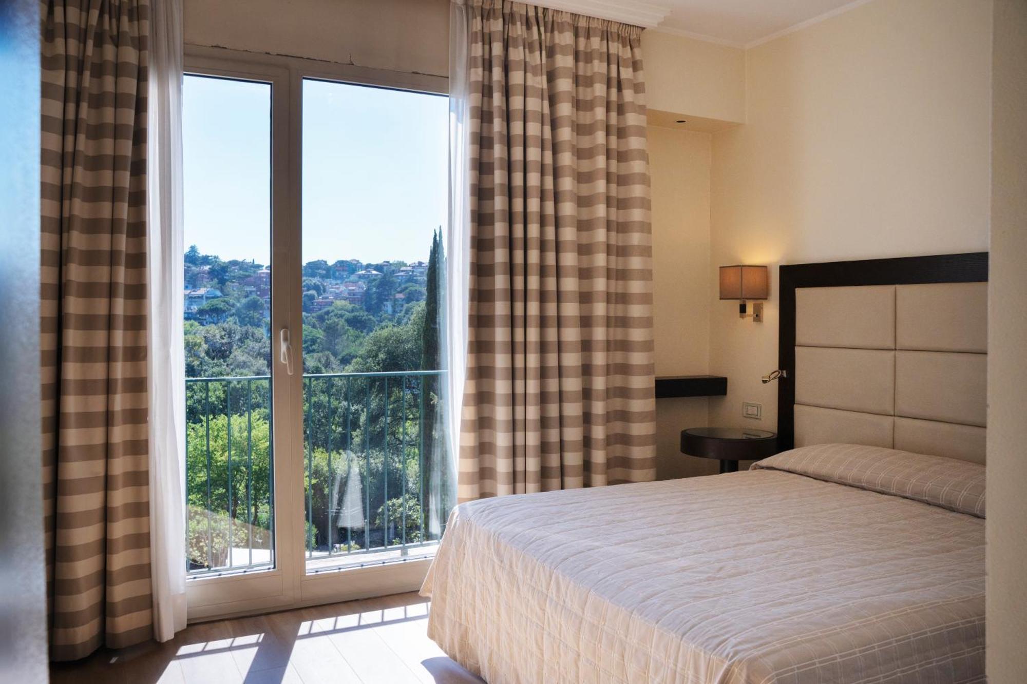 Hotel Villa Maria Regina Рим Екстериор снимка